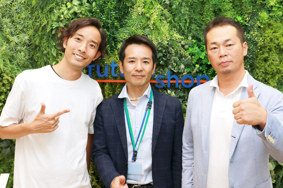 株式会社Kaizen Platform登壇者たちとのポーズ