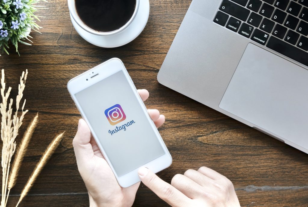 今こそ試したい、Instagramで顧客と交流する方法！ライブ配信、リールなど最新活用法